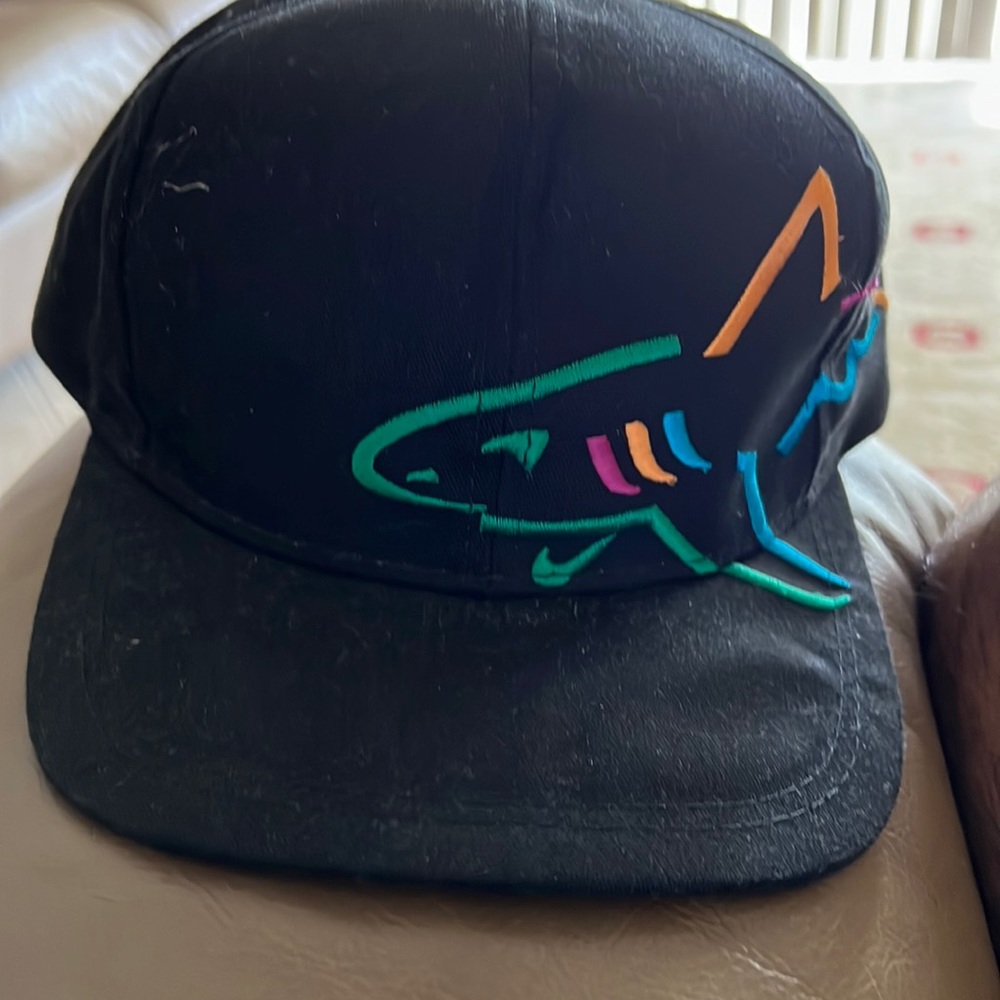 Vintage 90s Greg Norman hat